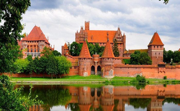 Malbork Castle - Largest Castles